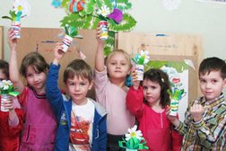 Творческая студия Солнечный дождь, с рейтингом 2.4 - находится по адресу Екатеринбург, улица Шаумяна, 83 