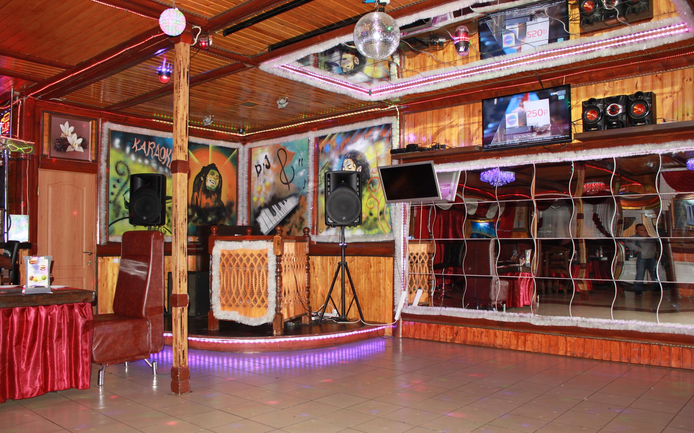 Кафе будапештская 11. Кафе на будапештской. Кафе тамада на будапештской спб. Кафе на будапештской. Ресторан невская классика на будапештской.