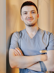 Имплантолог, стоматолог Оскар Раисович Асватуллин