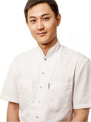 Имплантолог, стоматолог Лев Жи Сюньевич Ни