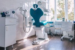 Новая стоматология, с рейтингом 3.3 - находится по адресу Челябинск, Салютная улица, 26 