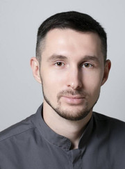 Отоларинголог Дмитрий Олегович Муратшин