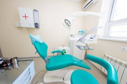 Стоматология Азино, с рейтингом 4.8 - находится по адресу Казань, Закиева, 9а 