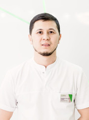 Имплантолог, стоматолог-хирург Рахимжан Турганович Сламов