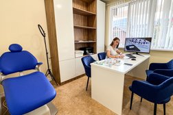 Стоматологическая клиника Зубы за один день, с рейтингом 4.1 - находится по адресу Сочи, Адлер, переулок Богдана Хмельницкого, 10 