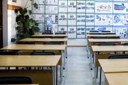 Свердловская автошкола, с рейтингом 3.5 - находится по адресу Екатеринбург, Сибирский тракт, 8Б 