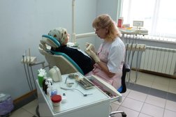 Стоматологическая клиника Сияние, с рейтингом 4.7 - находится по адресу Омск, 24-я Северная улица, 204 к1 