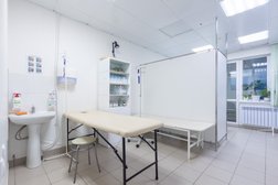 Медицинский центр Клиника Кузнецовой, с рейтингом 4.6 - находится по адресу Екатеринбург, Таватуйская, 1д 