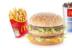 Ресторан быстрого питания Вкусно — и точка, с рейтингом 3.3 - находится по адресу Московская область, Реутов, МКАД 2 километр, вл1 