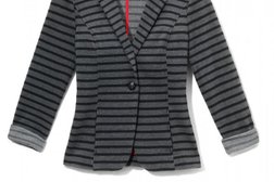 Магазин одежды Re, с рейтингом 2.6 - находится по адресу Московская область, Химки, микрорайон ИКЕА, к2 