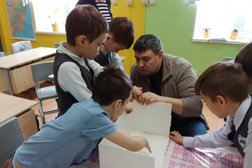 Частная школа-детский сад Маленький волшебник, с рейтингом 4.4 - находится по адресу Владивосток, улица Кирова, 25Б 