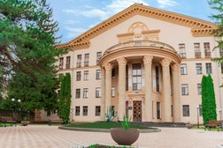 Санаторно-курортный комплекс Кисловодский, с рейтингом 2 - находится по адресу Ставропольский край, Кисловодск, проспект Дзержинского, 14 