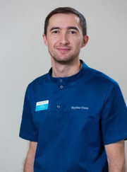 Имплантолог, стоматолог-хирург Артур Рустэмович Незамов