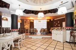 Ресторан 12 стульев, с рейтингом 4 - находится по адресу Белгород, улица Есенина, 8а 