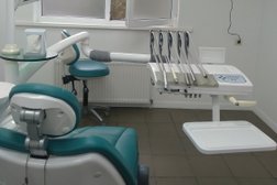 Стоматологическая клиника СК Дент, с рейтингом 4.3 - находится по адресу Краснодар, микрорайон Юбилейный, улица 70-летия Октября, 1/1 