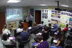 Автошкола Велес, с рейтингом 4 - находится по адресу Московская область, Люберцы, Котельническая улица, 8А 