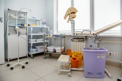 Отделение лечения по ОМС Медсанчасть-168, с рейтингом 2.9 - находится по адресу Новосибирск, улица Арбузова, 1/1 к4 