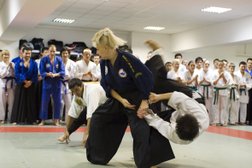 Центр реального айкидо Лотос, с рейтингом 3 - находится по адресу Алматы, Тынышбаева, 1а 