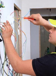 Мастер по ремонту электрооборудования, мастер на час Сергей Дмитриевич Яковлев