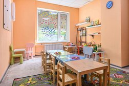 Детский развивающий центр Маша у Медведя, с рейтингом 4.8 - находится по адресу Москва, Новочерёмушкинская улица, 20/23 