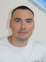 Имплантолог, стоматолог Максим Игоревич Захаров