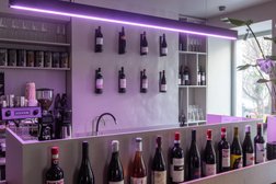 Бар и йога-студия IGRIK, с рейтингом 4.5 - находится по адресу Санкт-Петербург, Пионерская улица, 2 