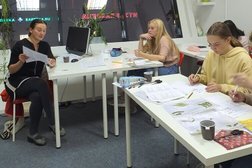 Центр подготовки к ЕГЭ и ОГЭ Опять Пятёрка, с рейтингом 4.4 - находится по адресу Санкт-Петербург, проспект Испытателей, 37 лит А 