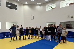 Школа единоборств МСК "БОЕЦ", с рейтингом 4.4 - находится по адресу Москва, Нагорный бульвар, 17А 