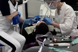 Современная стоматология, с рейтингом 4.9 - находится по адресу Брянск, Советский район, 241001, улица имени О. С. Визнюка 