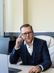 Адвокат, юрист Александр Игоревич Шапоренко