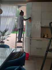 Специалист по клинингу, уборщик помещений Анна Геннадьевна Дорощенко