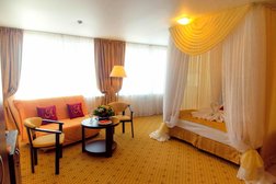 Ресторанный комплекс Amaks Сити-отель, с рейтингом 4.2 - находится по адресу Красноярск, улица Александра Матросова, 2 