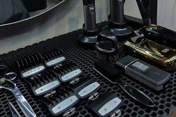 Барбершоп POINT, с рейтингом 4.3 - находится по адресу Москва, поселение Сосенское, Скандинавский бульвар, 5к1 