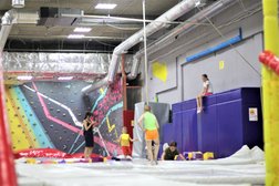 Батутный парк Shpak, с рейтингом 4.1 - находится по адресу Ростов-на-Дону, микрорайон Западный, улица Зорге, 33 