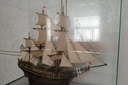 Академия красоты и здоровья Ассоль, с рейтингом 3.3 - находится по адресу Ростов-на-Дону, Театральная площадь, 2 