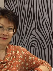 Учитель рисования, художник Гульжанат Какеевна Кабижанова