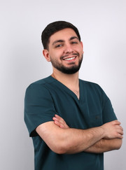 Стоматолог-хирург, имплантолог Артем Рудикович Позоян