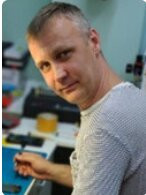 Мастер по ремонту телефонов и планшетов Денис Цуран