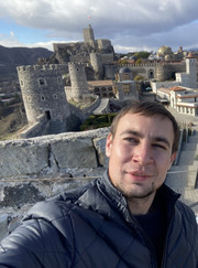 Мастер по ремонту телефонов и планшетов Илья Морозов