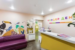 Семейная стоматологическая клиника KinderDent, с рейтингом 4.7 - находится по адресу Москва, улица Вертолётчиков, 1 