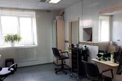 Салон-парикмахерская Стиль, с рейтингом 4.4 - находится по адресу Брянск, улица Богдана Хмельницкого, 86 