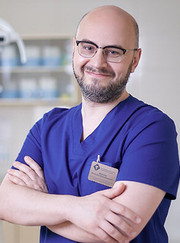 Имплантолог, стоматолог-хирург Вячеслав Владимирович Фелькер