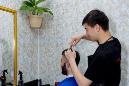 Салон красоты Цирюльникъ, с рейтингом 4.7 - находится по адресу Московская область, Одинцовский городской округ, Звенигород, Московская улица, 33 