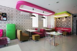 Lux Bar, с рейтингом 3 - находится по адресу Екатеринбург, улица Отто Шмидта, 58 
