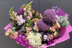 Флористический салон Анютины глазки, с рейтингом 4.8 - находится по адресу Московская область, Красногорск, Речная улица, 4в 